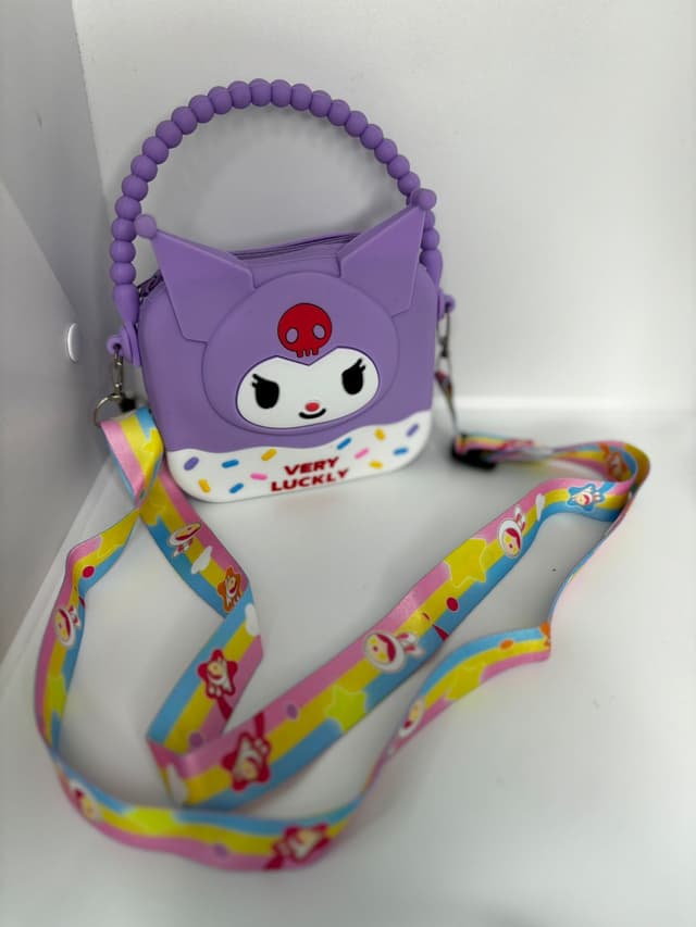 Bolso En Silicona Pequeno Diseno Kuromi