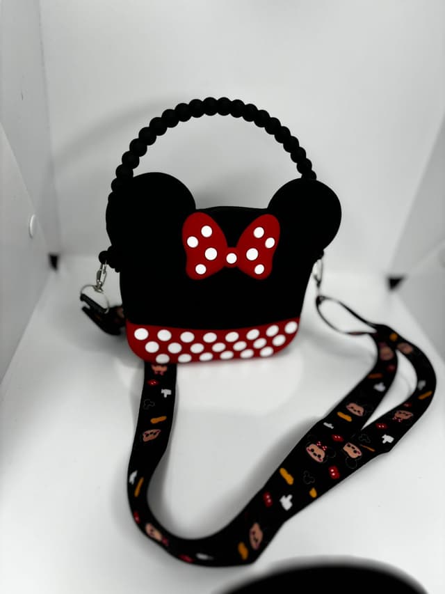 Bolso Minnie Negro Con Lazo