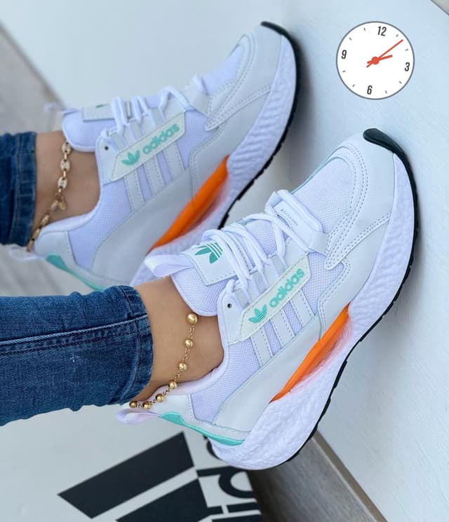 Tenis Adidas
