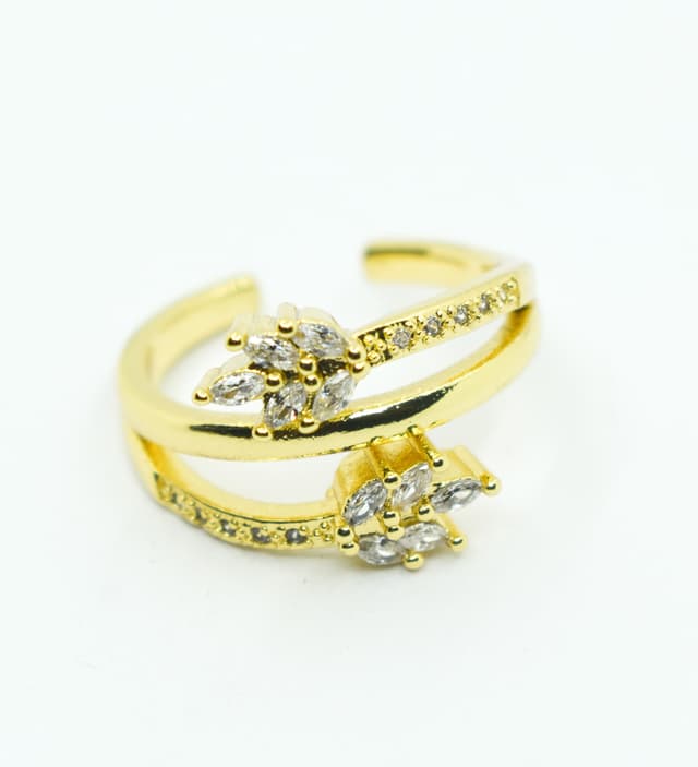 Anillo Dorado Ramas De Cristal