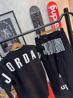 Conjunto 1.1 Camiseta Sudadera thumbnail 3