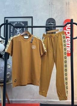 Conjunto 1.1 Camiseta Sudadera thumbnail 5