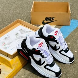 Nike Air Max Caballero thumbnail 3