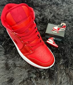 Jordan Retro 1 Dama Roja thumbnail 6