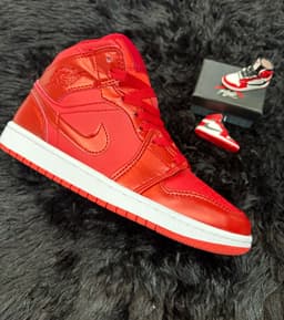 Jordan Retro 1 Dama Roja thumbnail 5