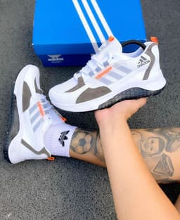 Adidas London thumbnail 3