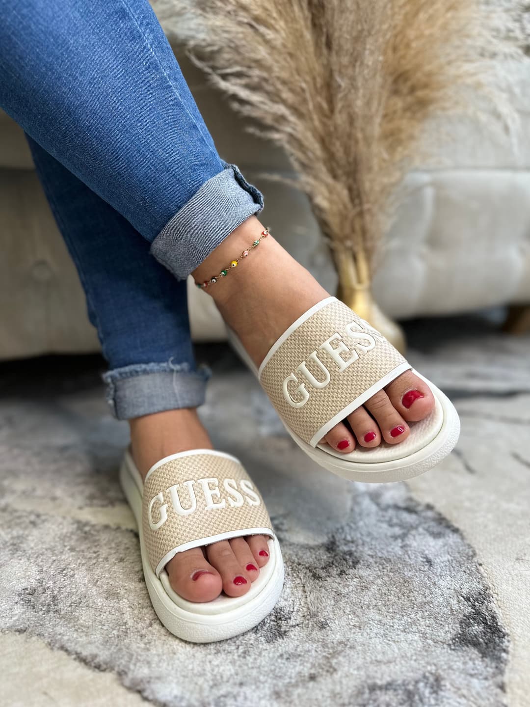 Sandalia Guess